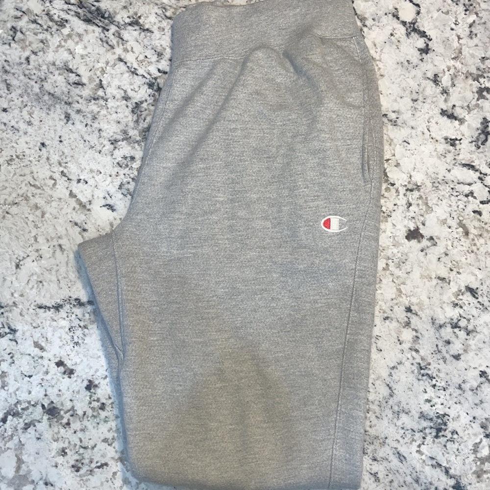 Champion men’s jogger sweatpants - Picture 2 of 4